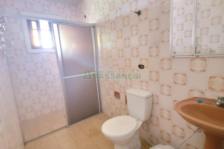 Casa com 360m², 3 dormitórios, 3 vagas, no bairro Marechal Floriano em Caxias do Sul para Alugar