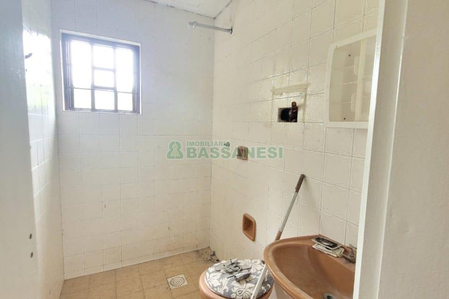 Casa com 360m², 3 dormitórios, 3 vagas, no bairro Marechal Floriano em Caxias do Sul para Alugar