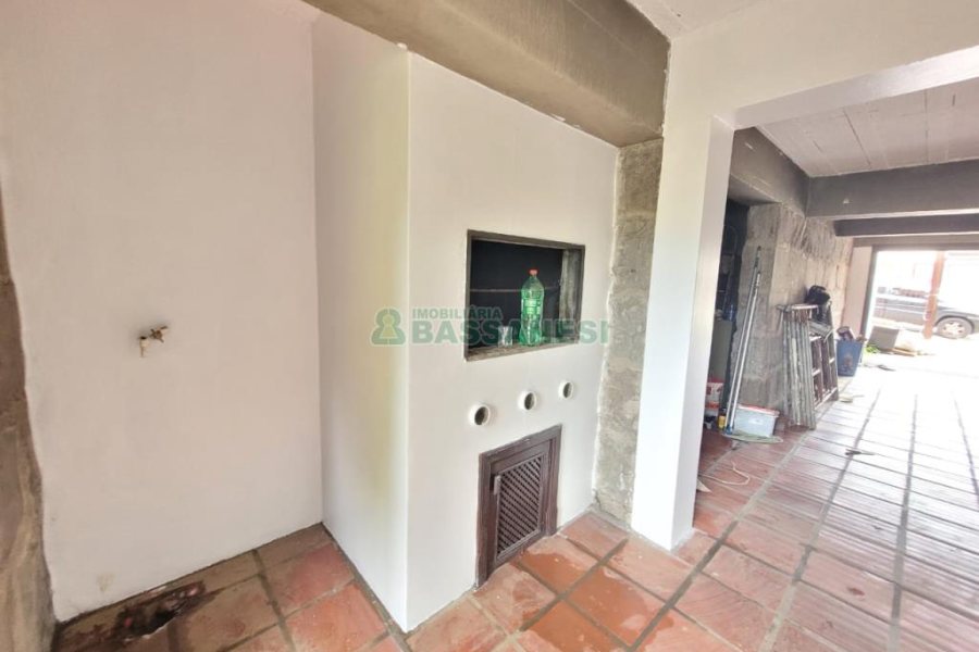 Casa com 360m², 3 dormitórios, 3 vagas, no bairro Marechal Floriano em Caxias do Sul para Alugar