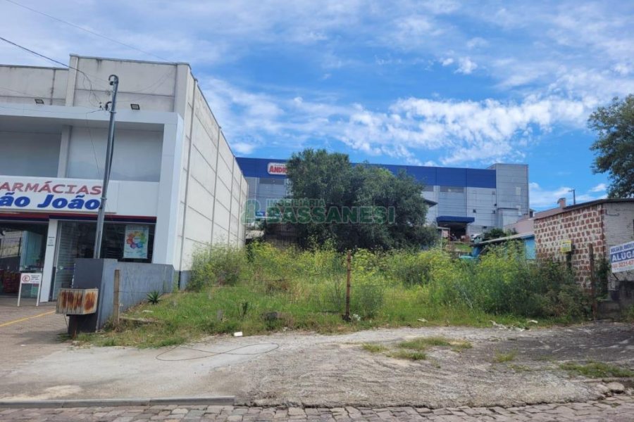 Terreno com 360m², no bairro Cidade Nova em Caxias do Sul para Alugar