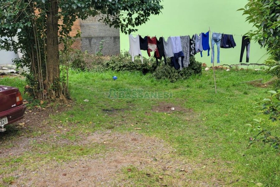 Casa com 424m², 3 dormitórios, no bairro Cruzeiro em Caxias do Sul para Comprar