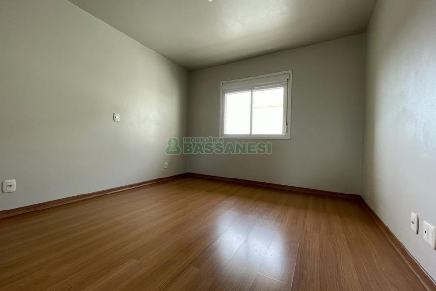 Apartamento, 2 dormitórios, 1 vaga, no bairro Santo Antônio em Caxias do Sul para Alugar