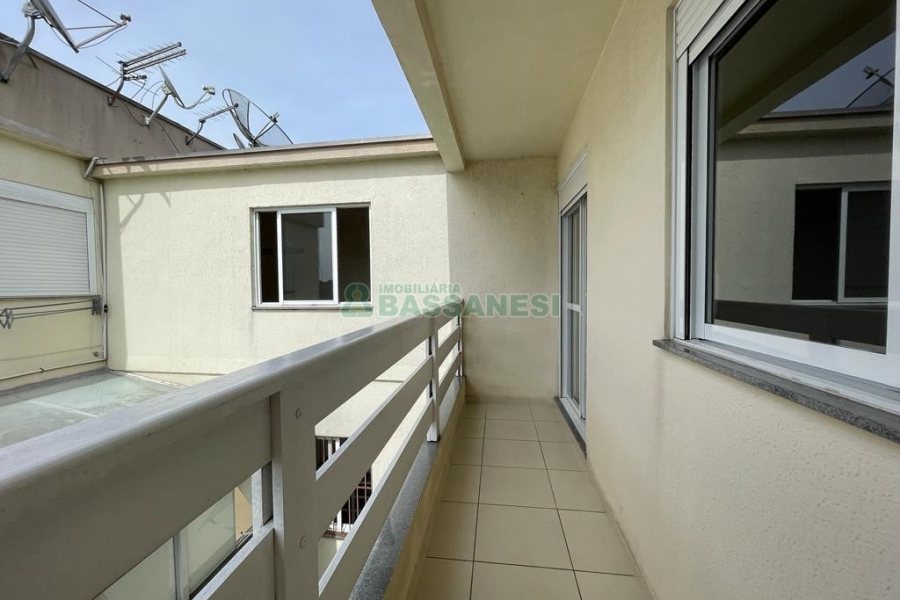 Apartamento, 2 dormitórios, 1 vaga, no bairro Santo Antônio em Caxias do Sul para Alugar