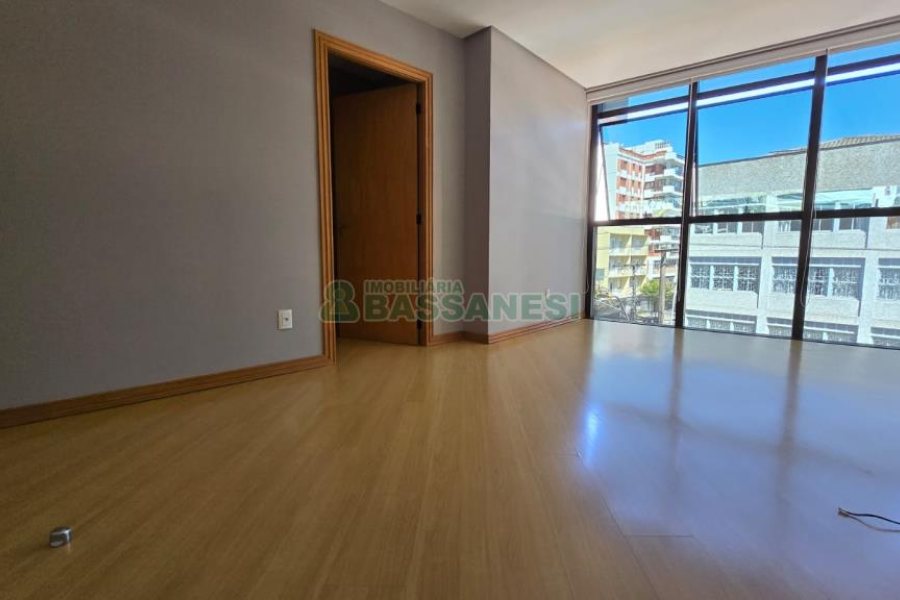 Sala com 72m², 1 vaga, no bairro Centro em Caxias do Sul para Comprar