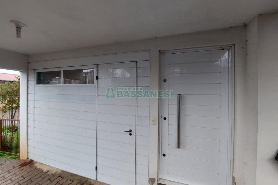 Sobrado com 89m², 2 dormitórios, no bairro São Luiz em Caxias do Sul para Comprar