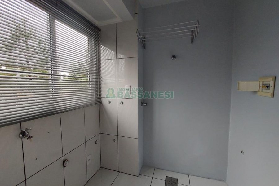 Sobrado com 89m², 2 dormitórios, no bairro São Luiz em Caxias do Sul para Comprar