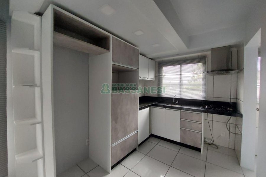 Sobrado com 89m², 2 dormitórios, no bairro São Luiz em Caxias do Sul para Comprar