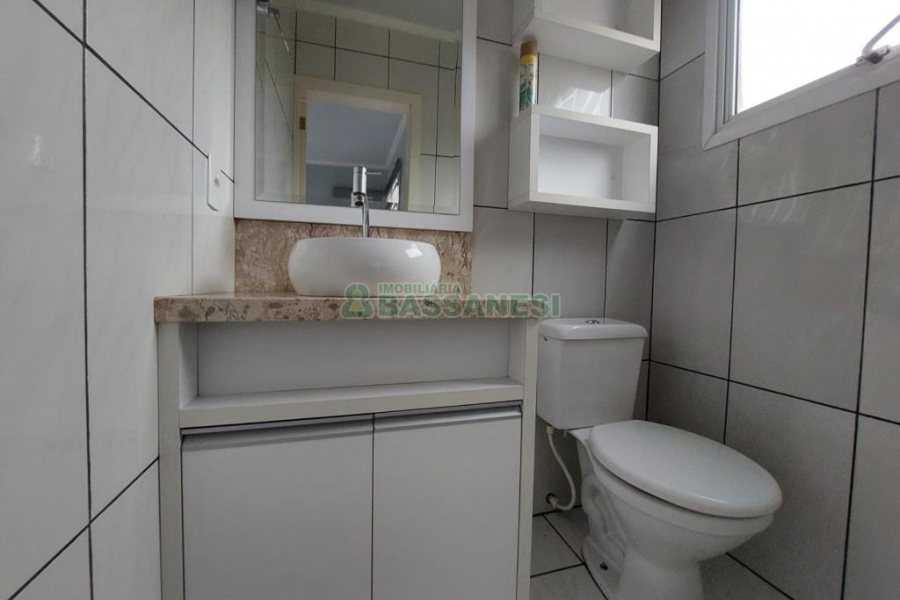 Sobrado com 89m², 2 dormitórios, no bairro São Luiz em Caxias do Sul para Comprar