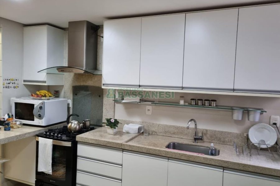 Apartamento com 233m², 3 dormitórios, 2 vagas, no bairro Santa Catarina em Caxias do Sul para Comprar