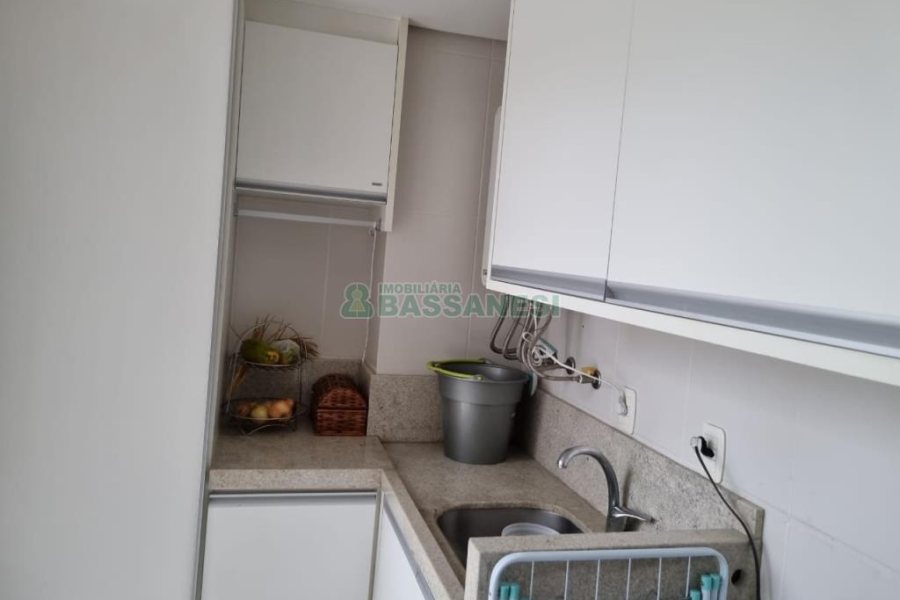 Apartamento com 233m², 3 dormitórios, 2 vagas, no bairro Santa Catarina em Caxias do Sul para Comprar