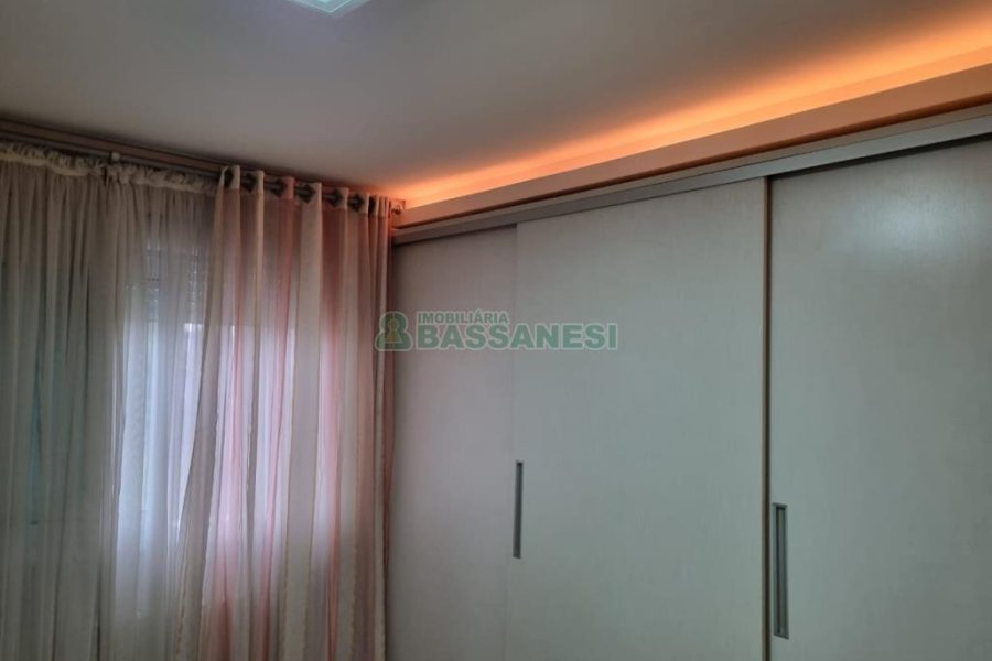 Apartamento com 233m², 3 dormitórios, 2 vagas, no bairro Santa Catarina em Caxias do Sul para Comprar