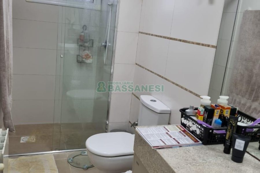 Apartamento com 233m², 3 dormitórios, 2 vagas, no bairro Santa Catarina em Caxias do Sul para Comprar