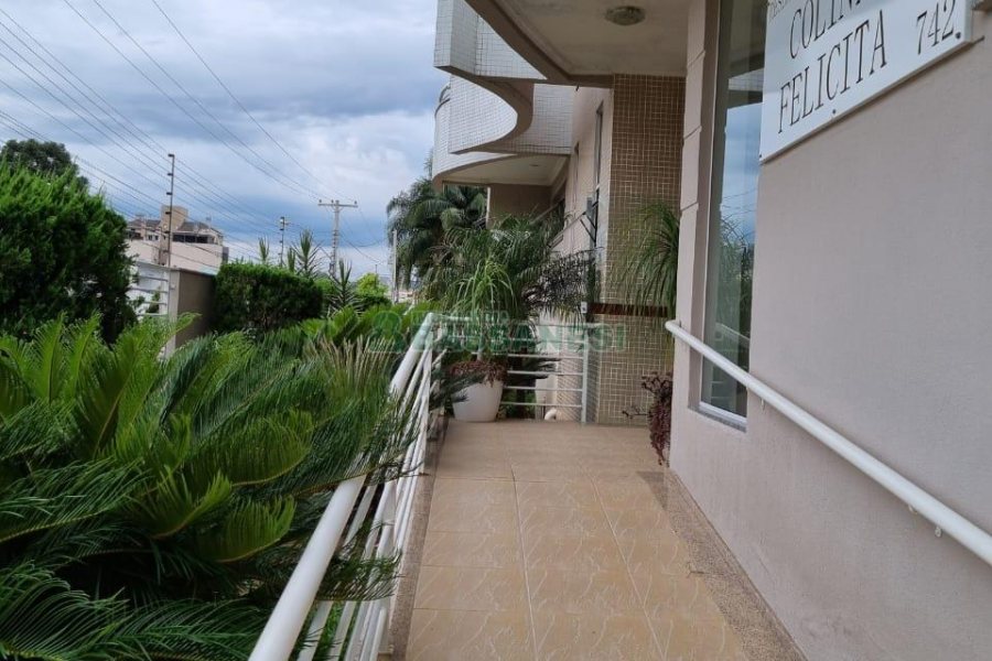 Apartamento com 233m², 3 dormitórios, 2 vagas, no bairro Santa Catarina em Caxias do Sul para Comprar