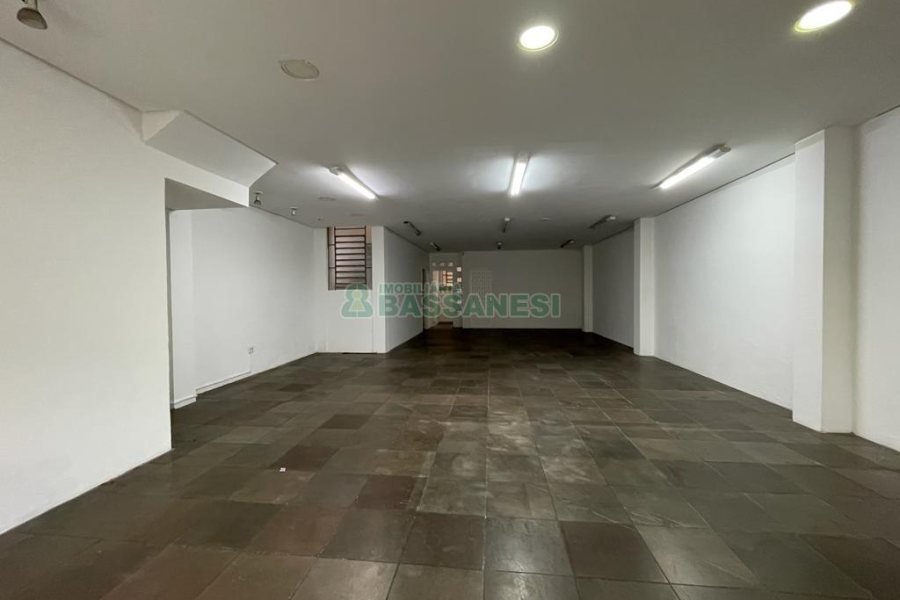 Loja com 120m², no bairro Centro em Caxias do Sul para Alugar