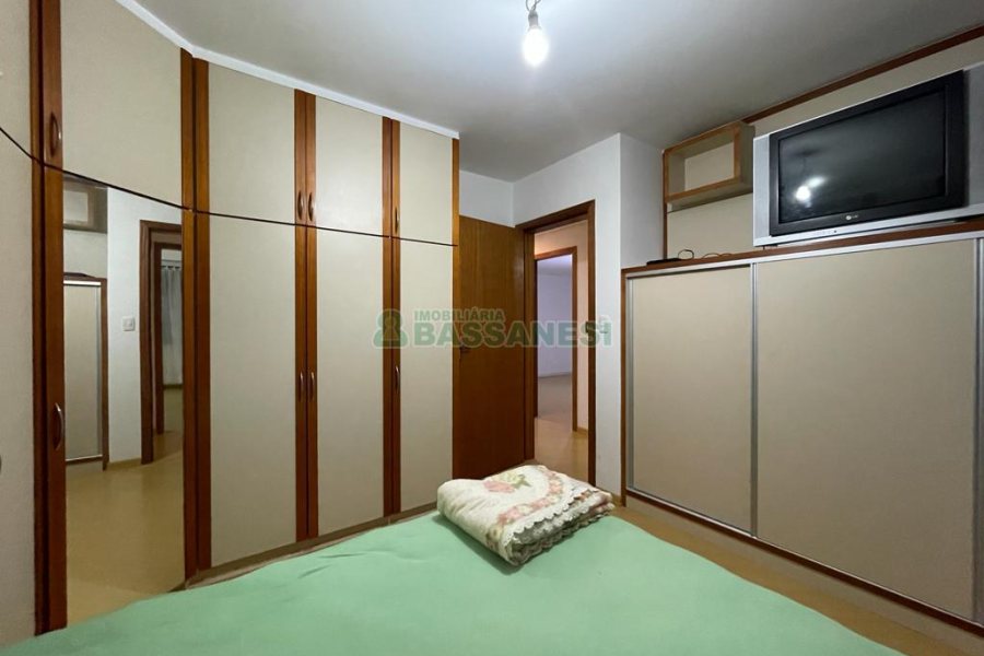 Casa com 260m², 3 dormitórios, 3 vagas, no bairro Interlagos em Caxias do Sul para Alugar