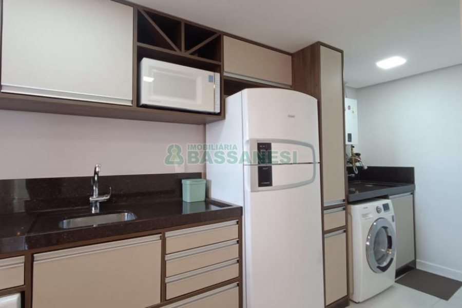 Apto Mobiliado com 45m², 1 dormitório, 1 vaga, no bairro Villagio Iguatemi em Caxias do Sul para Alugar