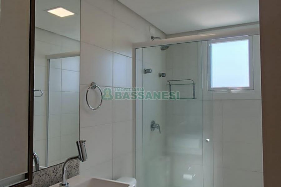 Apto Mobiliado com 45m², 1 dormitório, 1 vaga, no bairro Villagio Iguatemi em Caxias do Sul para Alugar