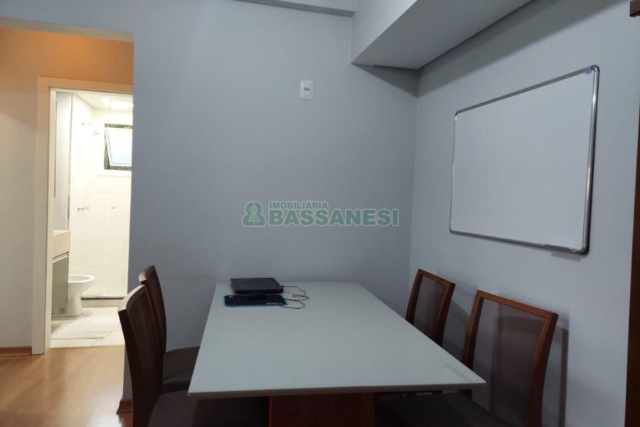 Apartamento com 63m², 2 dormitórios, 1 vaga, no bairro Petrópolis em Caxias do Sul para Comprar