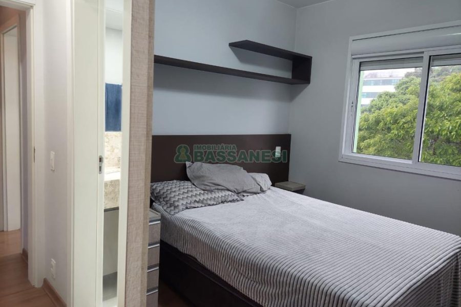 Apartamento com 63m², 2 dormitórios, 1 vaga, no bairro Petrópolis em Caxias do Sul para Comprar
