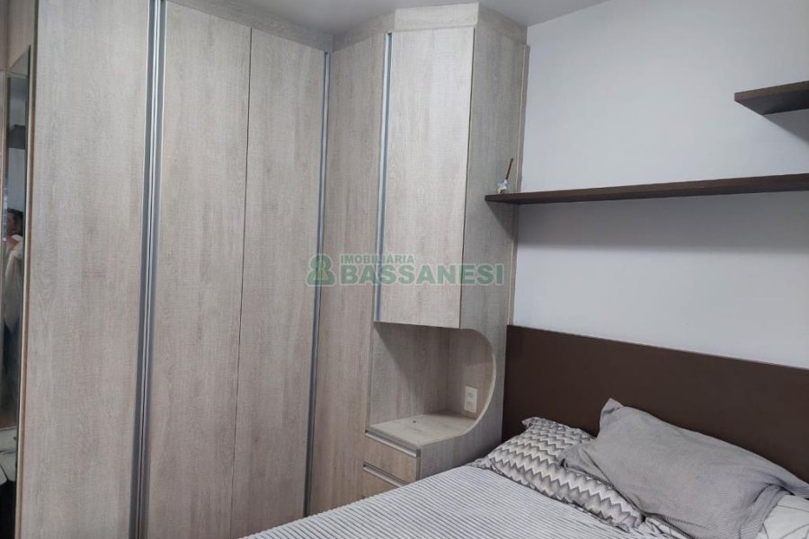 Apartamento com 63m², 2 dormitórios, 1 vaga, no bairro Petrópolis em Caxias do Sul para Comprar