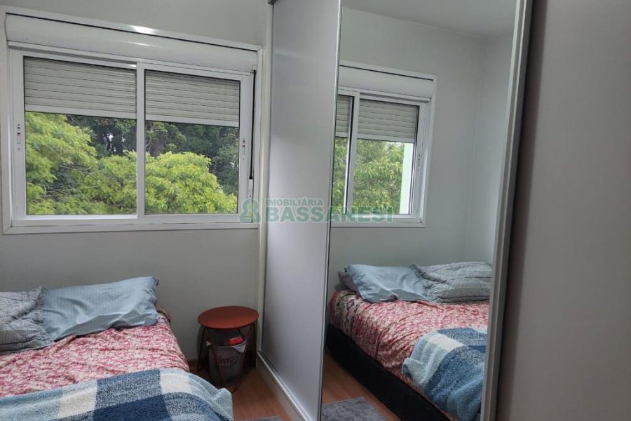 Apartamento com 63m², 2 dormitórios, 1 vaga, no bairro Petrópolis em Caxias do Sul para Comprar