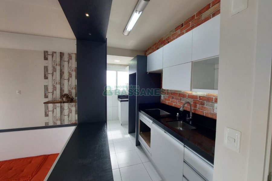 Apartamento com 65m², 2 dormitórios, 1 vaga, no bairro Santa Lúcia em Caxias do Sul para Comprar