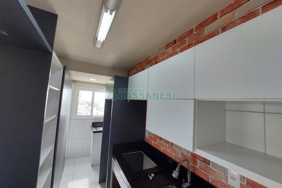 Apartamento com 65m², 2 dormitórios, 1 vaga, no bairro Santa Lúcia em Caxias do Sul para Comprar