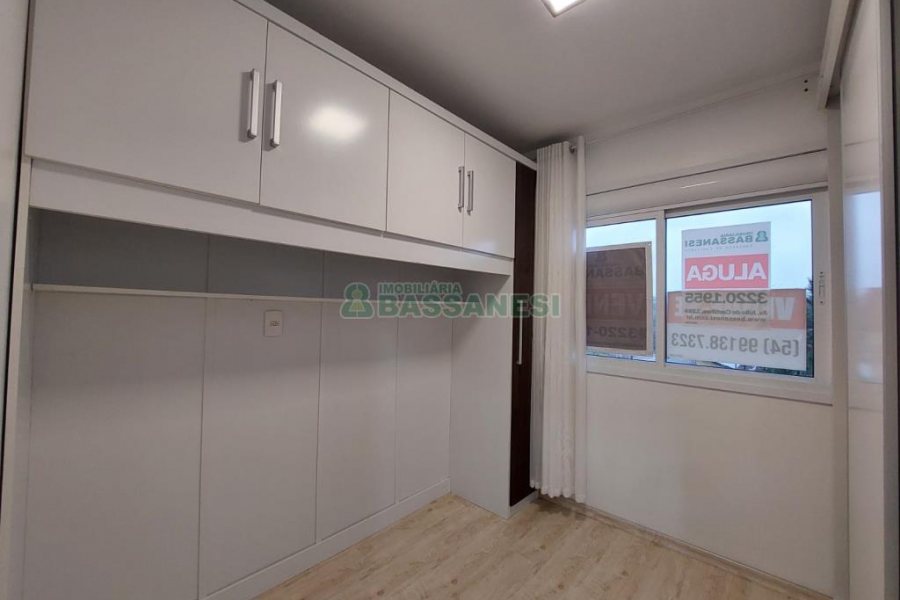 Sobrado com 92m², 2 dormitórios, 1 vaga, no bairro São Luiz em Caxias do Sul para Comprar