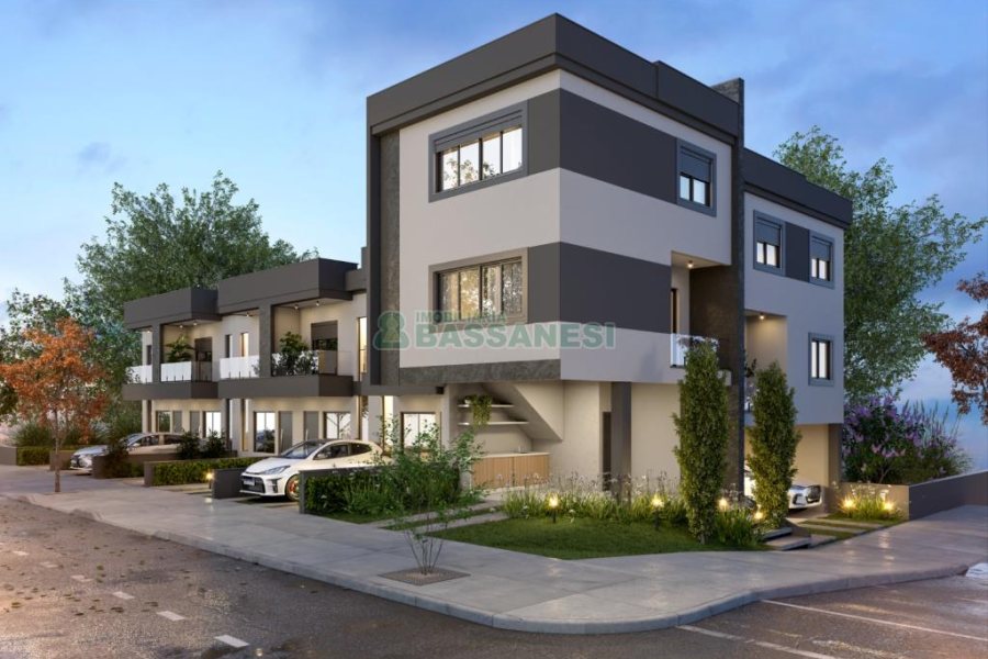 Sobrado com 114m², 2 dormitórios, 1 vaga, no bairro São Virgílio em Caxias do Sul para Comprar