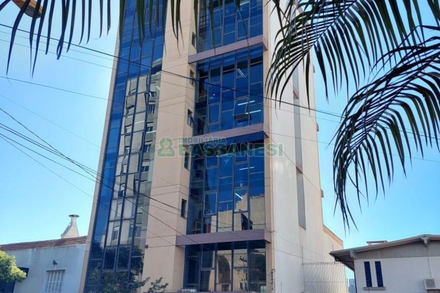 Sala com 30m², no bairro Centro em Caxias do Sul para Alugar