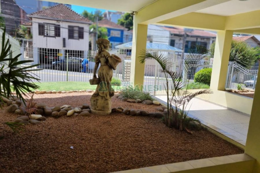 Apartamento com 115m², 3 dormitórios, 1 vaga, no bairro Medianeira em Caxias do Sul para Comprar