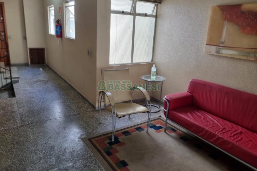 Apartamento com 115m², 3 dormitórios, 1 vaga, no bairro Medianeira em Caxias do Sul para Comprar