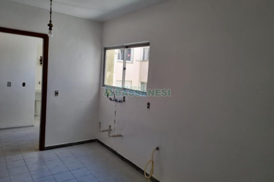 Apartamento com 115m², 3 dormitórios, 1 vaga, no bairro Medianeira em Caxias do Sul para Comprar