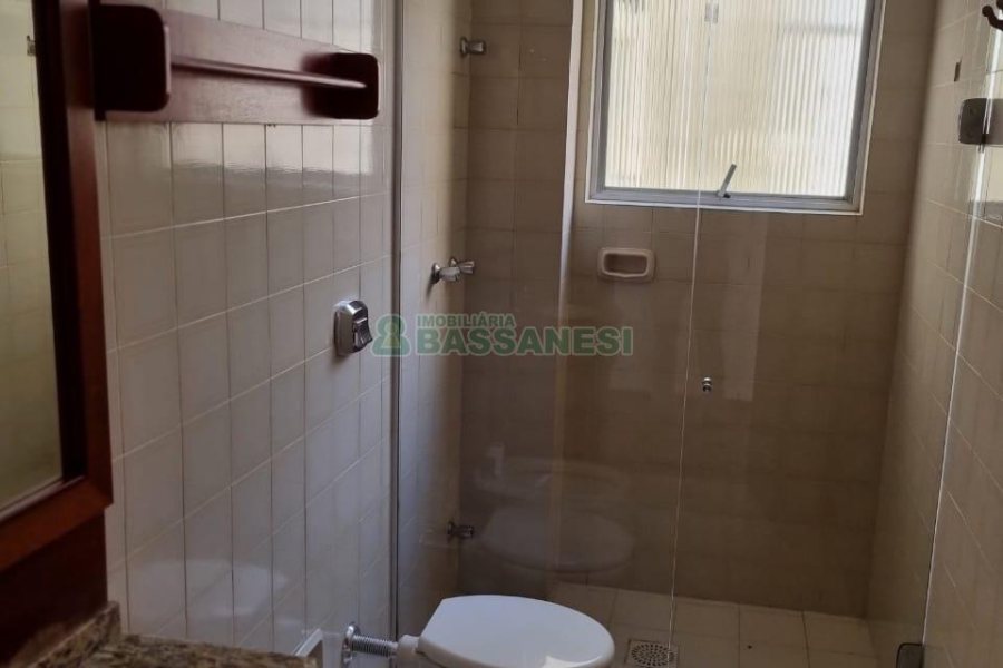 Apartamento com 115m², 3 dormitórios, 1 vaga, no bairro Medianeira em Caxias do Sul para Comprar