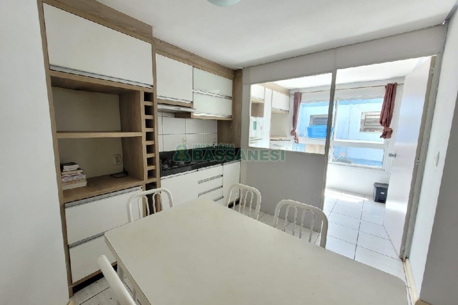 Apto Mobiliado com 38m², 1 dormitório, 1 vaga, no bairro Cruzeiro em Caxias do Sul para Comprar