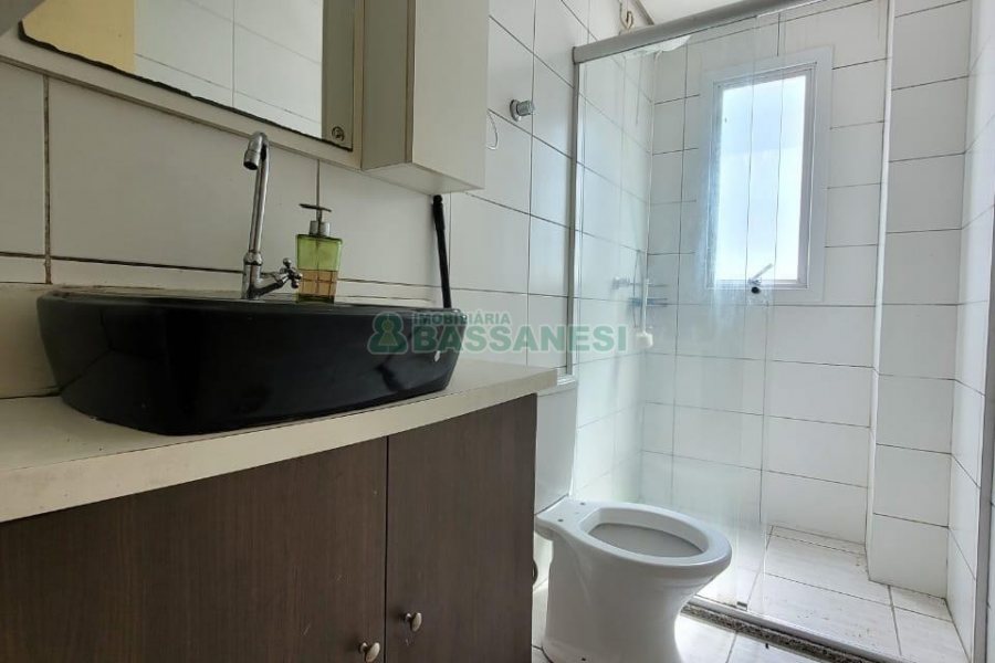 Apto Mobiliado com 38m², 1 dormitório, 1 vaga, no bairro Cruzeiro em Caxias do Sul para Comprar