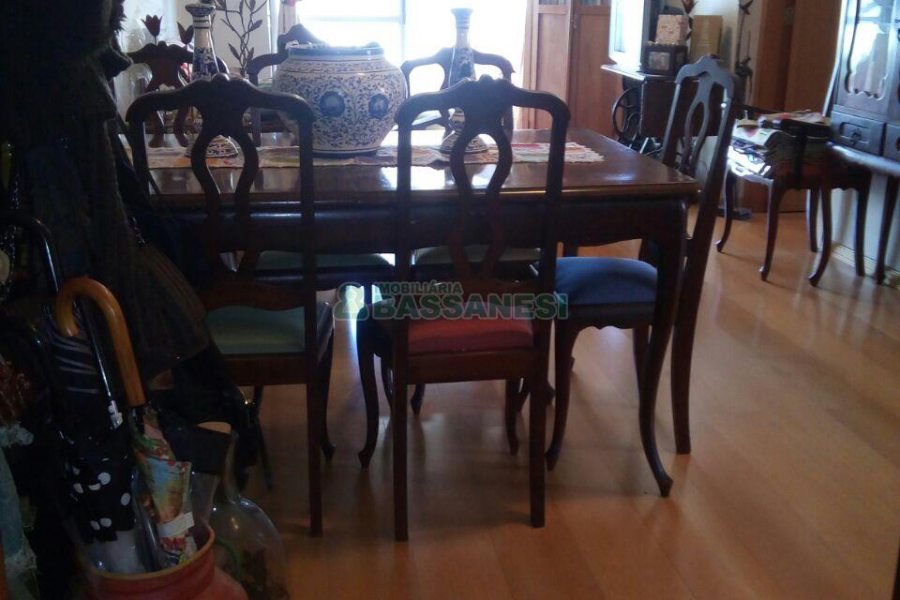 Apto Mobiliado com 95m², 3 dormitórios, 2 vagas, no bairro Rio Branco em Caxias do Sul para Comprar