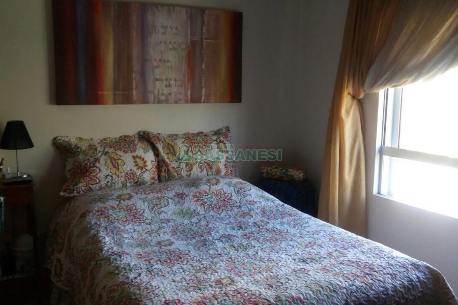 Apto Mobiliado com 95m², 3 dormitórios, 2 vagas, no bairro Rio Branco em Caxias do Sul para Comprar