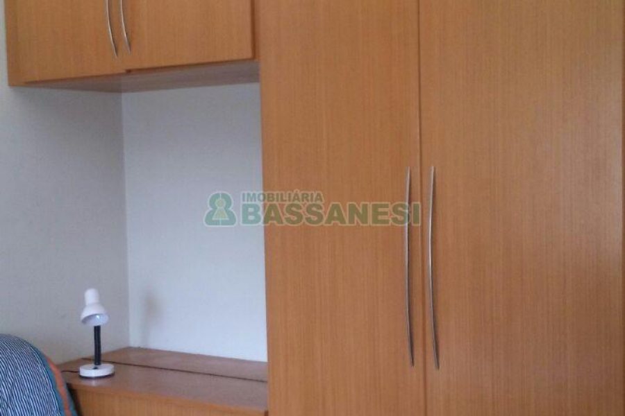 Apto Mobiliado com 95m², 3 dormitórios, 2 vagas, no bairro Rio Branco em Caxias do Sul para Comprar