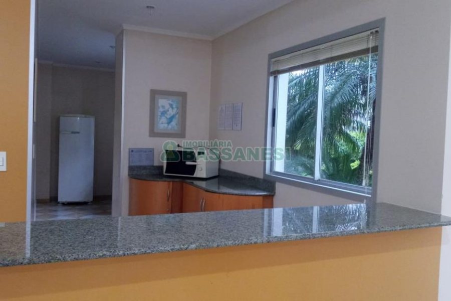 Apto Mobiliado com 95m², 3 dormitórios, 2 vagas, no bairro Rio Branco em Caxias do Sul para Comprar