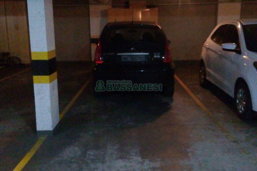 Apto Mobiliado com 95m², 3 dormitórios, 2 vagas, no bairro Rio Branco em Caxias do Sul para Comprar