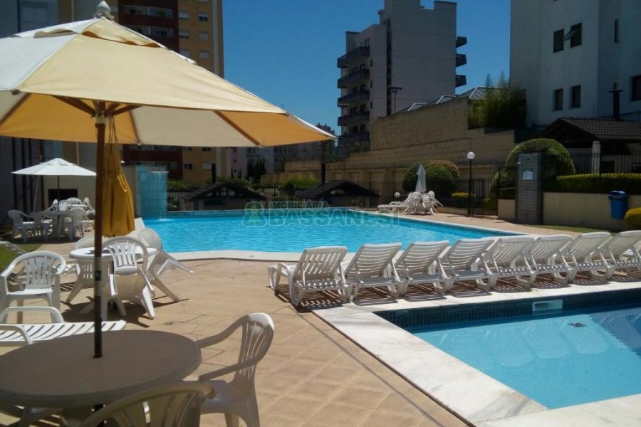 Apto Mobiliado com 95m², 3 dormitórios, 2 vagas, no bairro Rio Branco em Caxias do Sul para Comprar