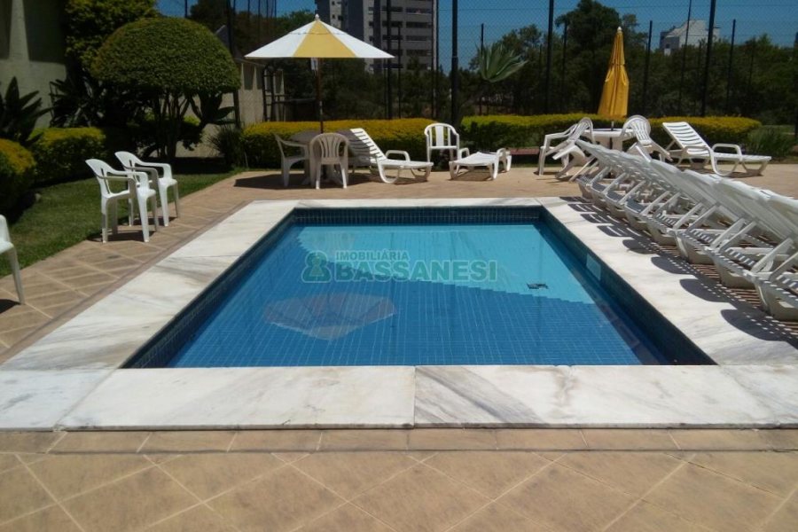 Apto Mobiliado com 95m², 3 dormitórios, 2 vagas, no bairro Rio Branco em Caxias do Sul para Comprar