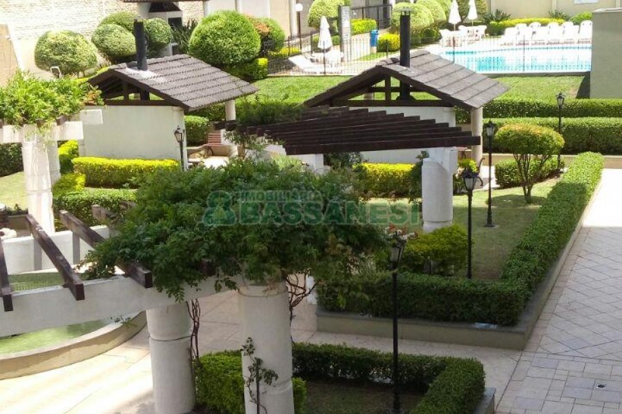 Apto Mobiliado com 95m², 3 dormitórios, 2 vagas, no bairro Rio Branco em Caxias do Sul para Comprar