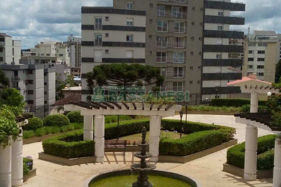 Apto Mobiliado com 95m², 3 dormitórios, 2 vagas, no bairro Rio Branco em Caxias do Sul para Comprar