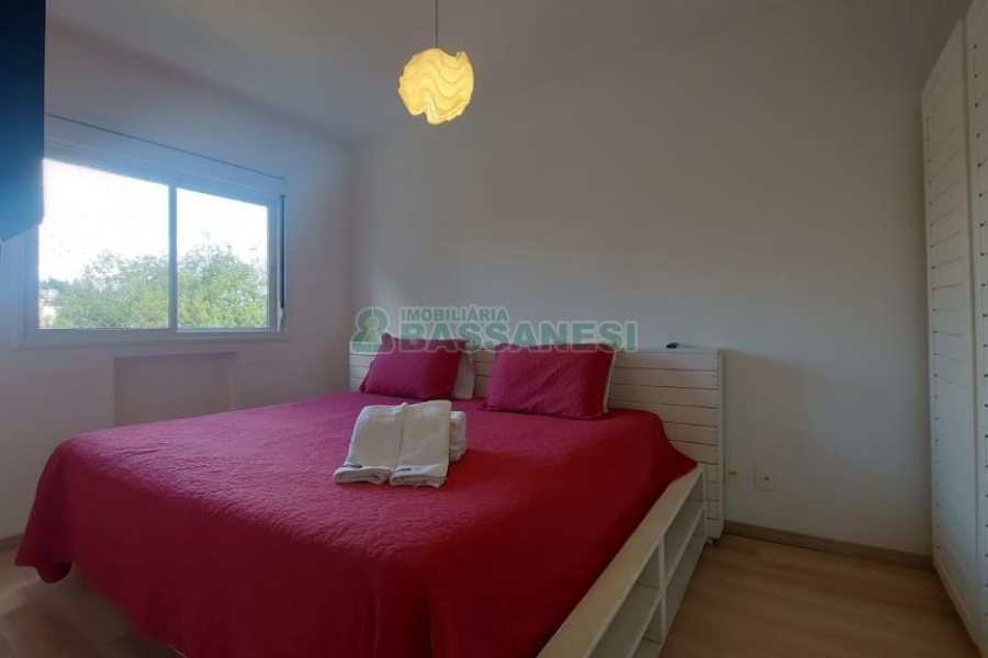 Apartamento com 71m², 3 dormitórios, 1 vaga, no bairro Santa Catarina em Caxias do Sul para Comprar