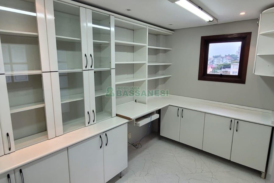 Apartamento com 221m², 3 dormitórios, 2 vagas, no bairro Jardim América em Caxias do Sul para Comprar