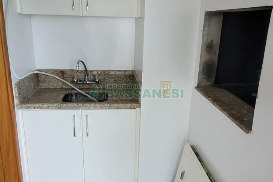 Apartamento com 221m², 3 dormitórios, 2 vagas, no bairro Jardim América em Caxias do Sul para Comprar