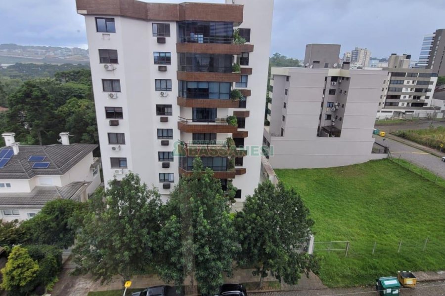 Apartamento com 221m², 3 dormitórios, 2 vagas, no bairro Jardim América em Caxias do Sul para Comprar