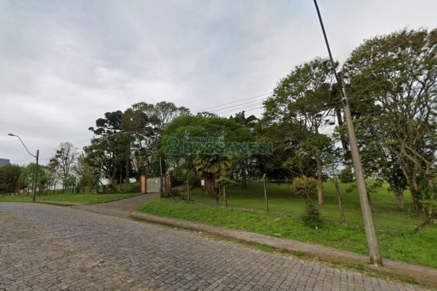 Terreno com 16568m², no bairro Nossa Senhora de Lourdes em Caxias do Sul para Comprar